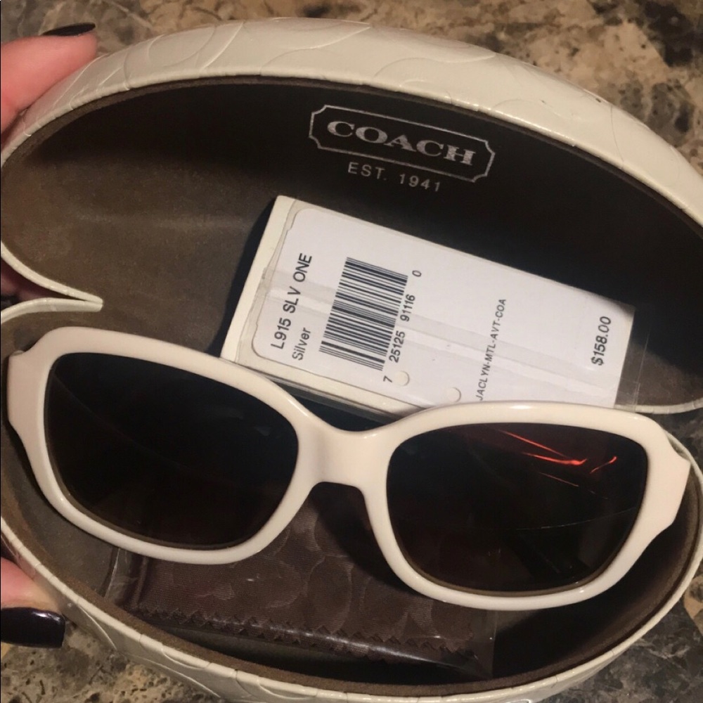 Coach sun glasses 👓